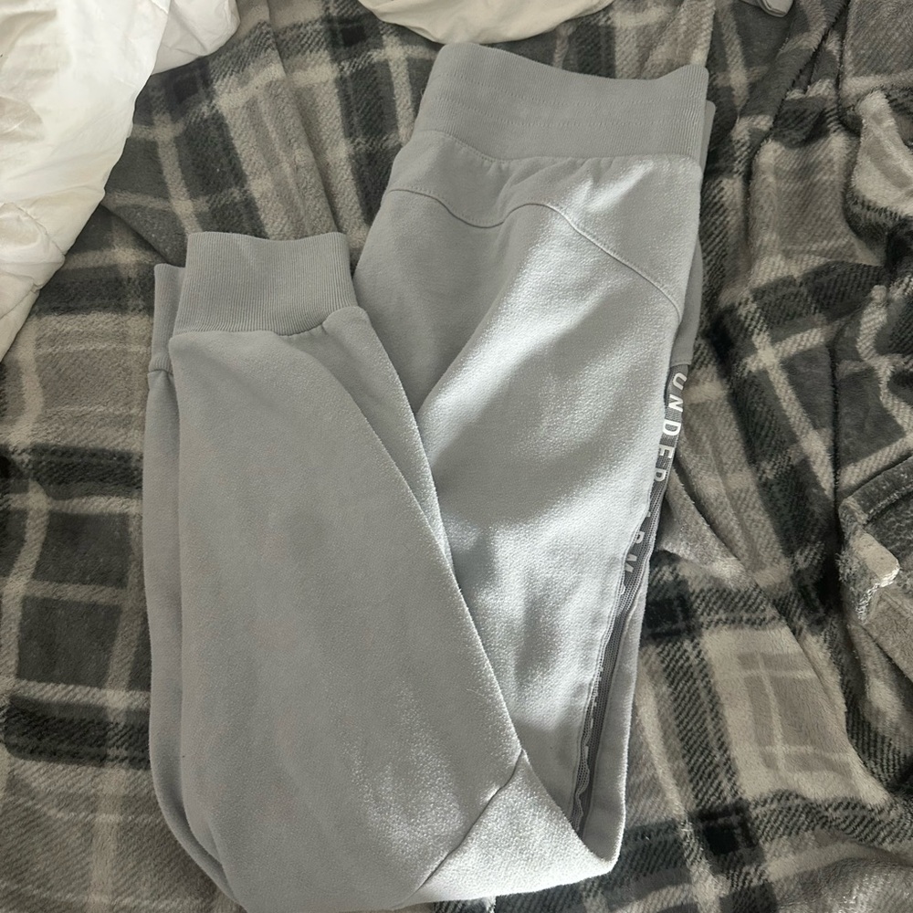 Woman’s Under Armor Sweatpants